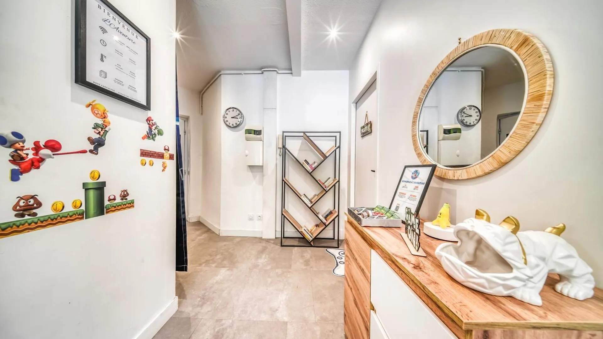 L'Aventure: Gaming Haven with Arcade, Billiards & Family-Friendly Amenities Apartment Saint-Etienne   Saint-Etienne (Loire)